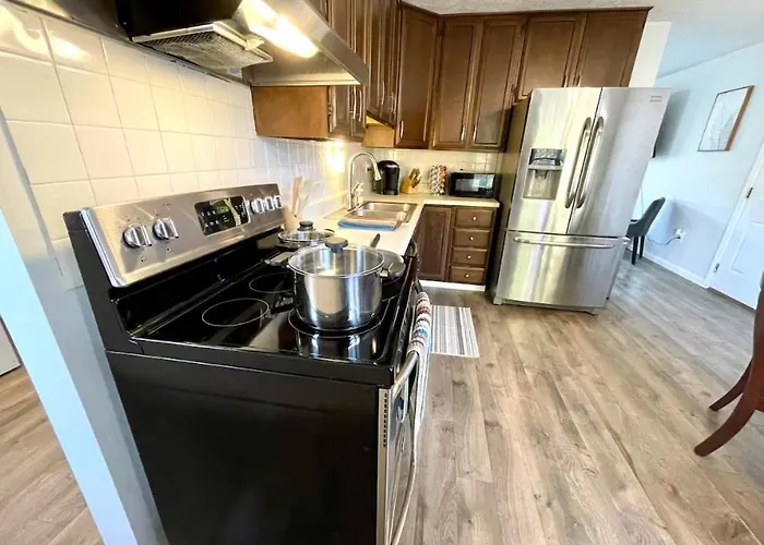 Private Ranch - Entire - 3 Bed - Hot Tub - King Bed - Fenced Yard - Pets & Kids Welcome - Game Shed - Free Wifi Holiday home Columbus