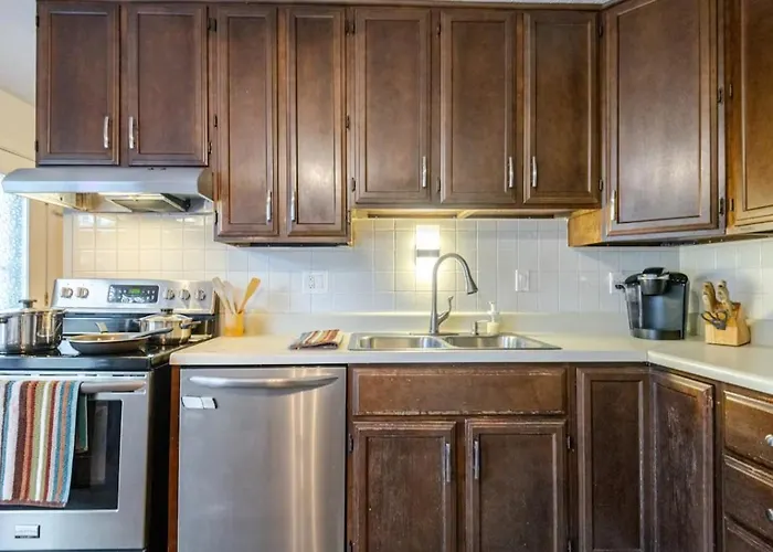 Holiday home Private Ranch - Entire - 3 Bed - Hot Tub - King Bed - Fenced Yard - Pets & Kids Welcome - Game Shed - Free Wifi